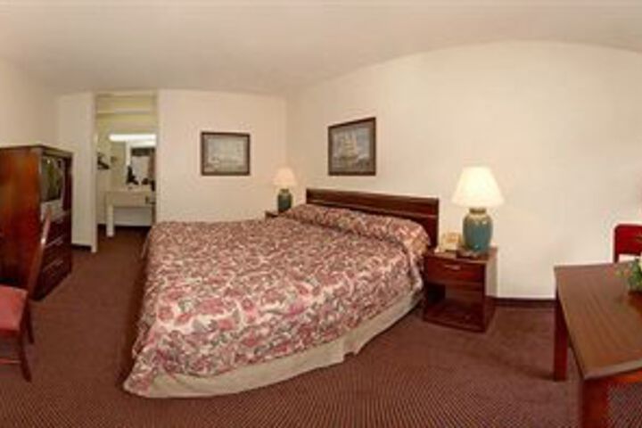 Room 7 of 51