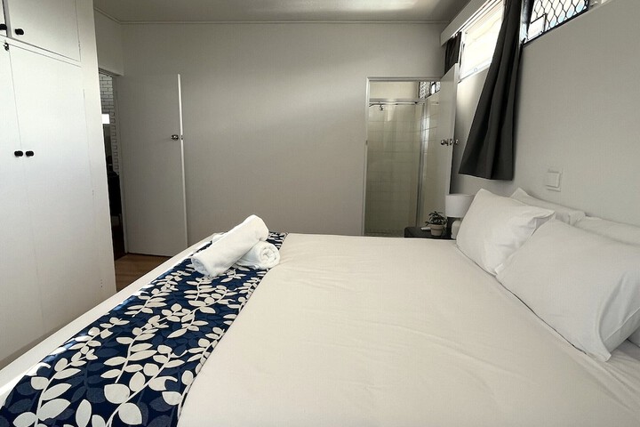 Room 33 of 93