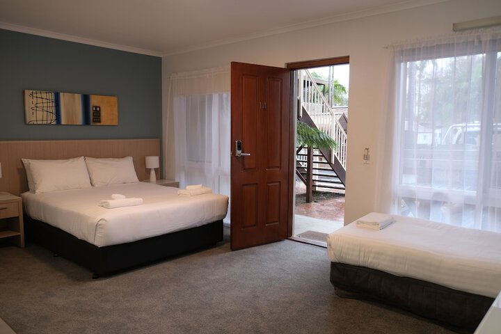 Room 26 of 90