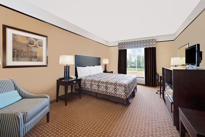 Room 8 of 13