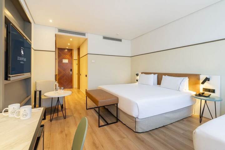 Room 20 of 83