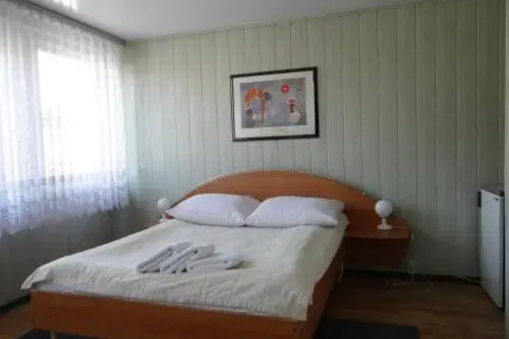 Room 3 of 3