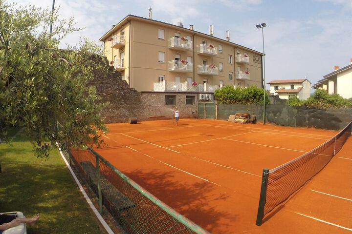 Tennis court