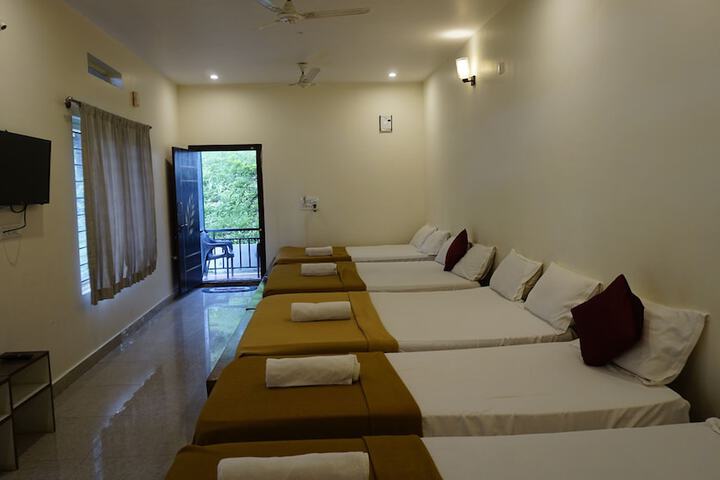 Room 20 of 76