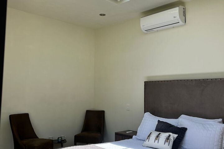 Room 6 of 50