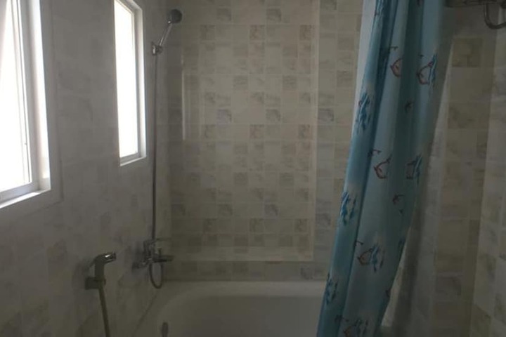 Room 28 of 43