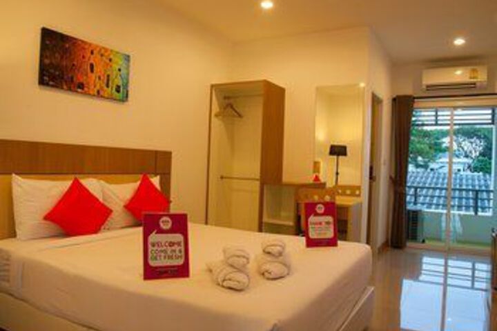 Room 35 of 61