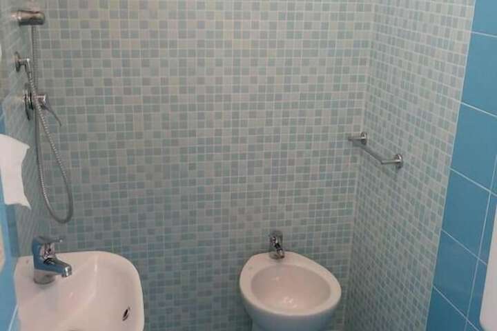 Room 14 of 21