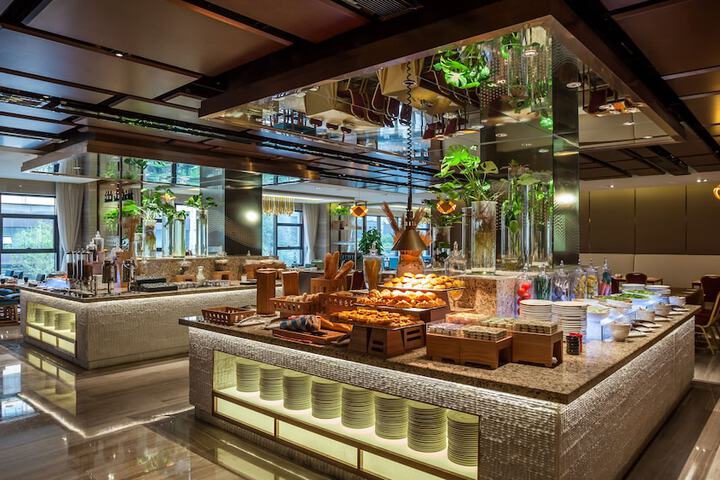 Breakfast area