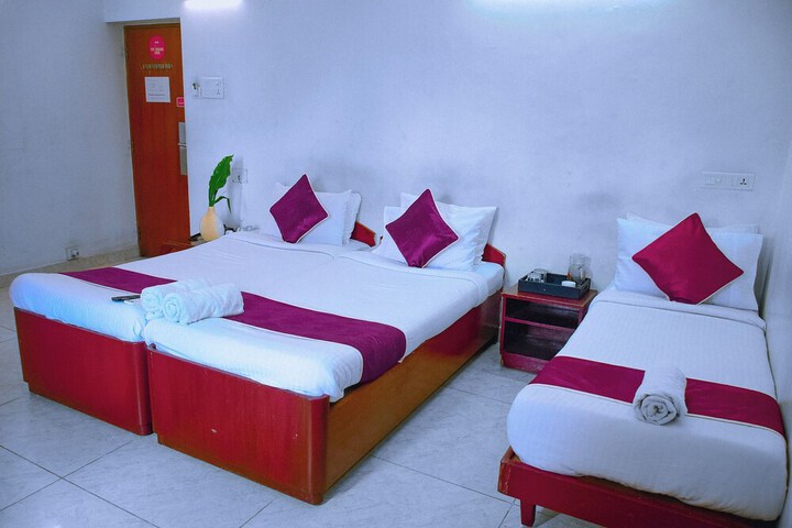 Room 15 of 32