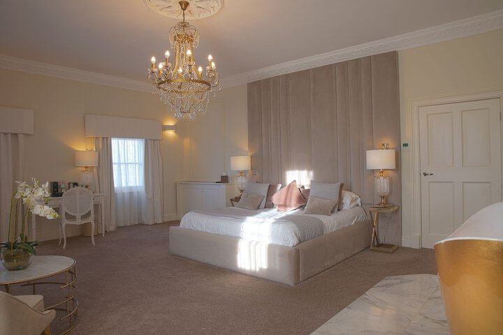 Room 18 of 39
