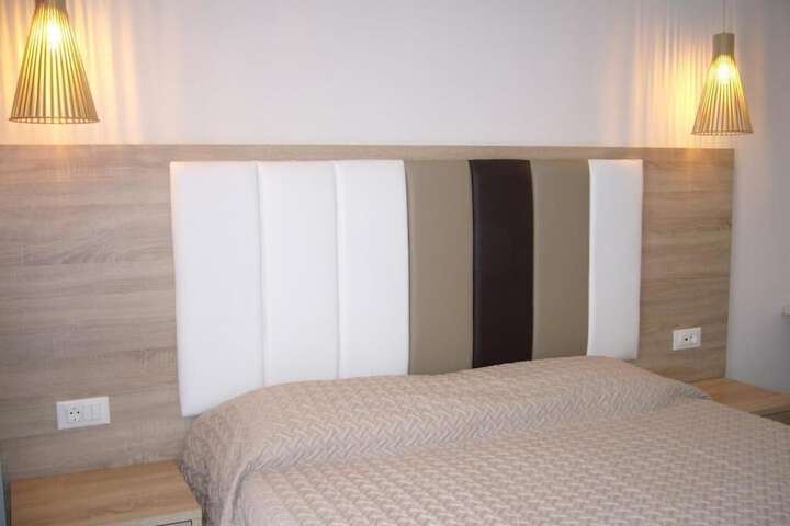 Room 14 of 38
