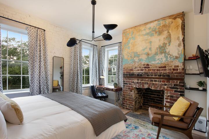 Room 45 of 164