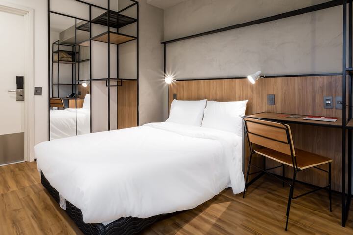 Room 2 of 42