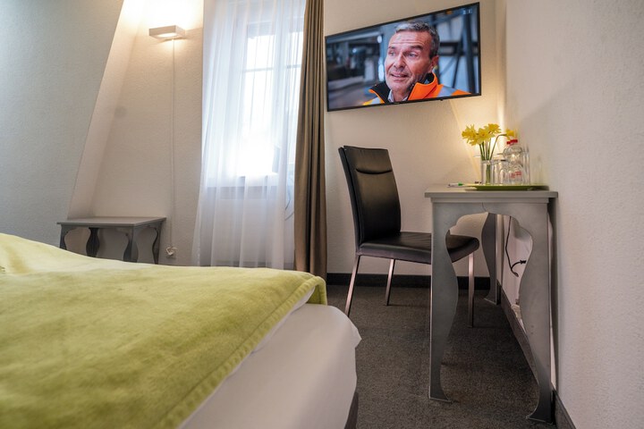 Room 21 of 57