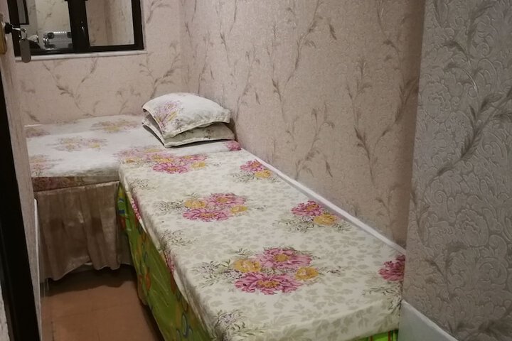 Room 7 of 14