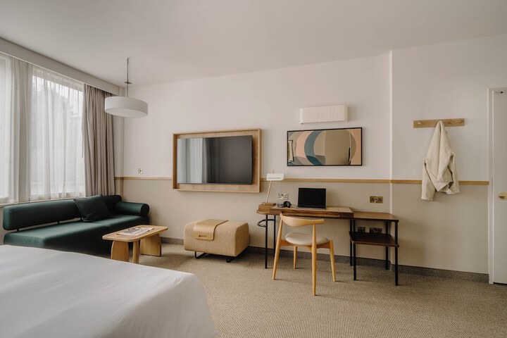 Room 31 of 68
