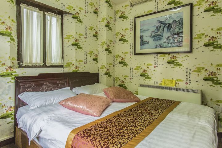 Room 4 of 69