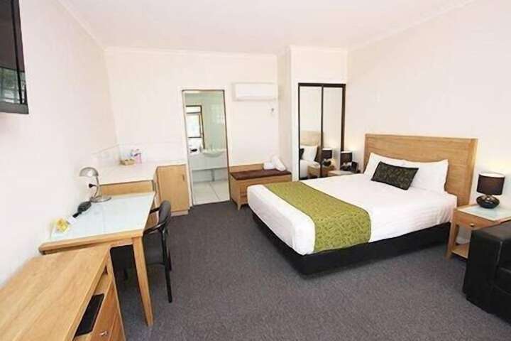 Room 13 of 35