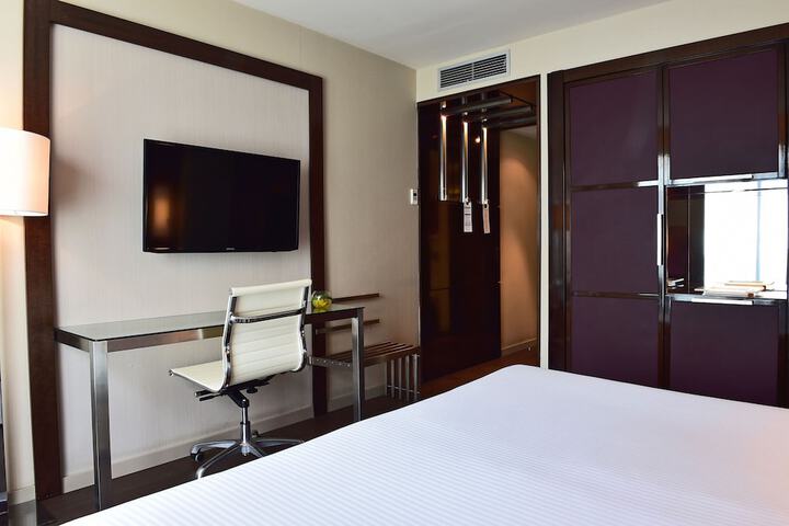 Room 19 of 91