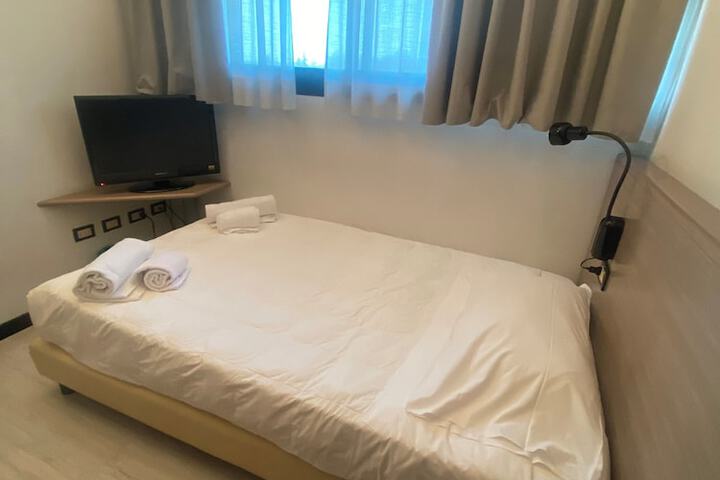 Room 18 of 34