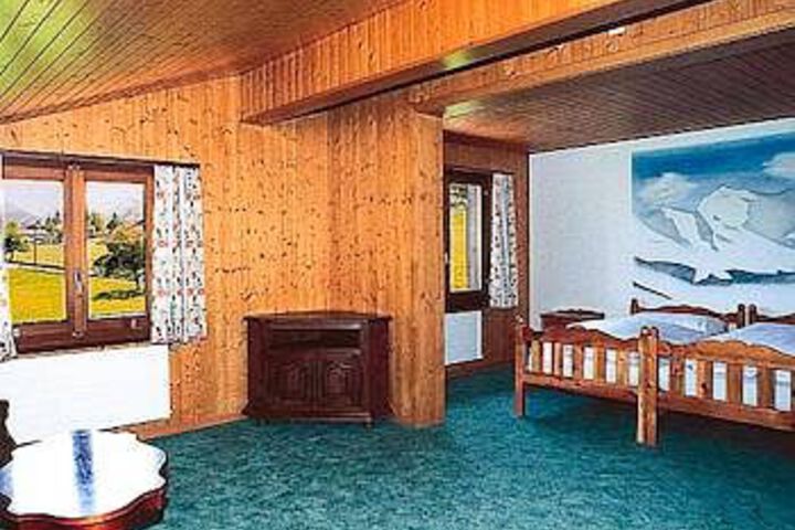 Room 9 of 19