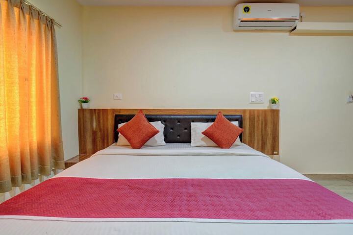 Room 15 of 34