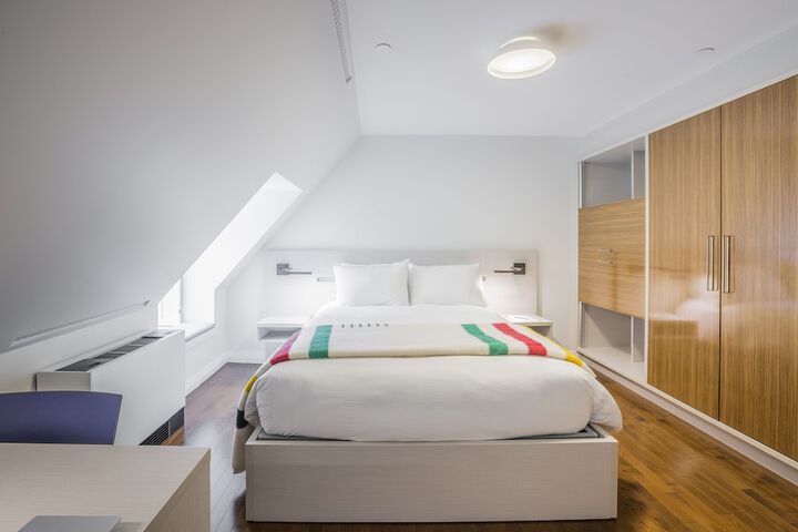 Room 7 of 41