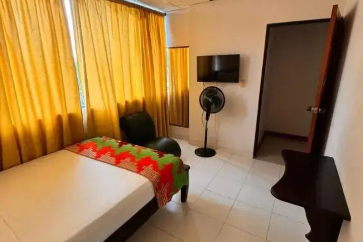 Room 2 of 6