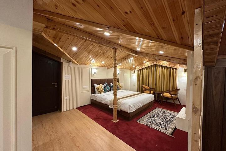 Room 3 of 47
