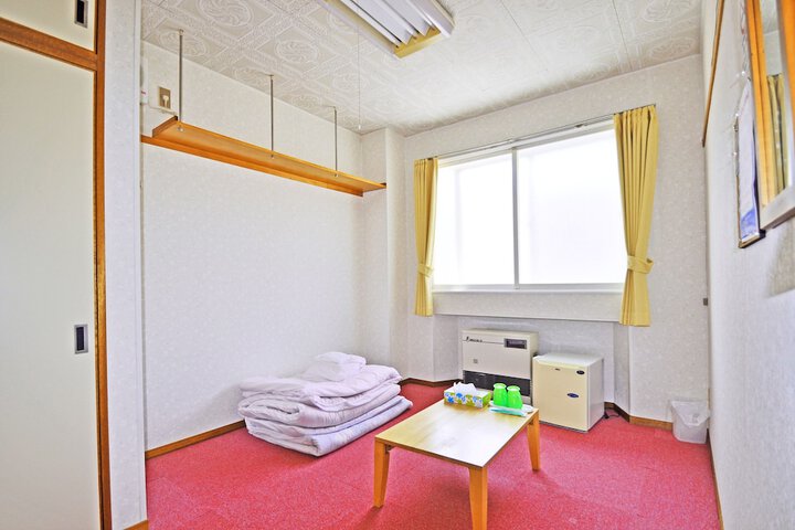 Room 5 of 17