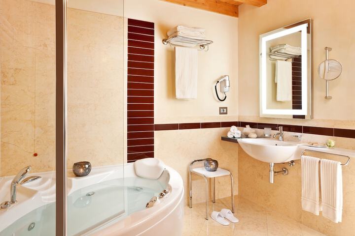 Bathroom Interior Photo