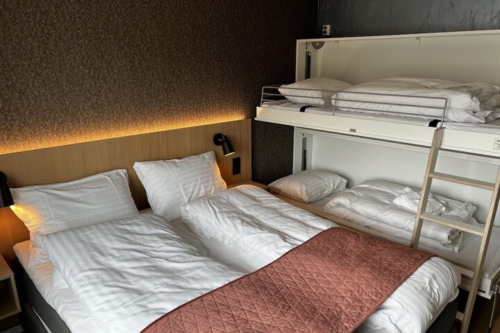 Room 22 of 64