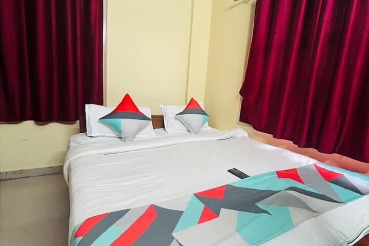 Room 8 of 14