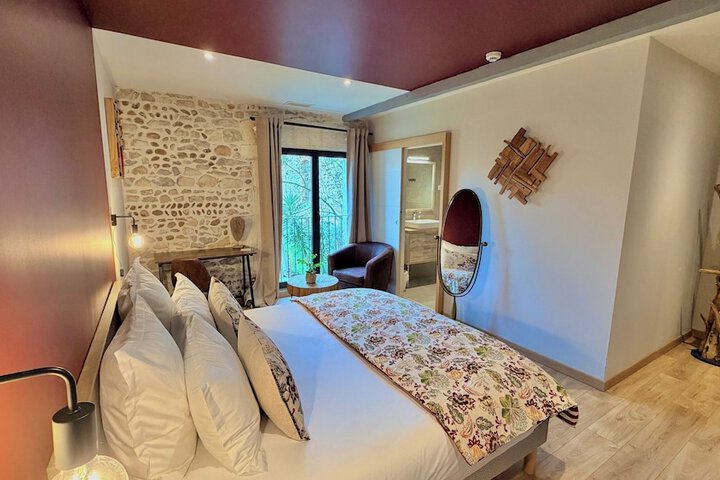 Room 21 of 49