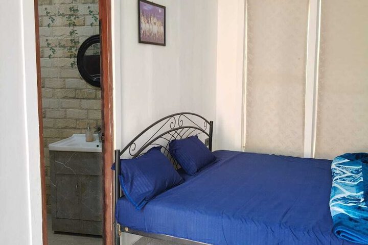 Room 12 of 34