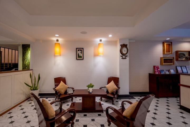 Hotel Interior 8 of 95