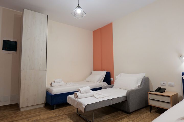 Room 27 of 126