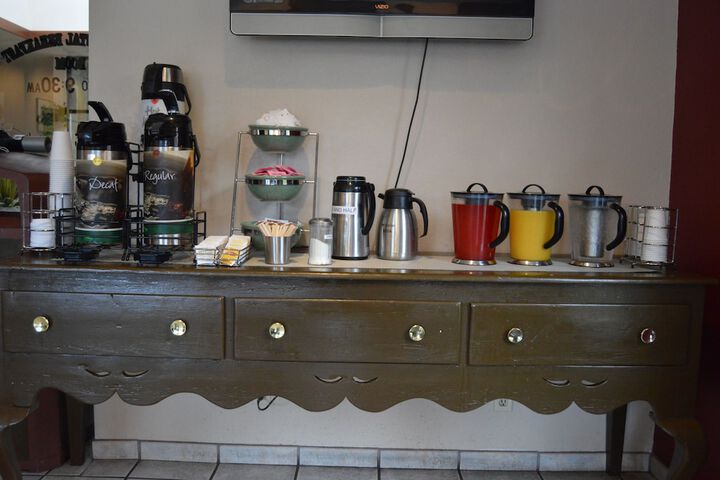 Breakfast/Coffee Service 33 of 41
