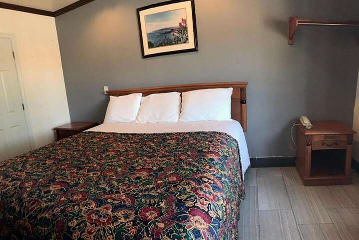 Room 15 of 46
