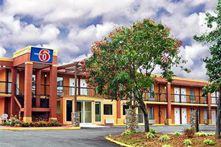 Motel 6 Atlanta Northeast