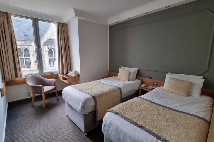 Room 21 of 44