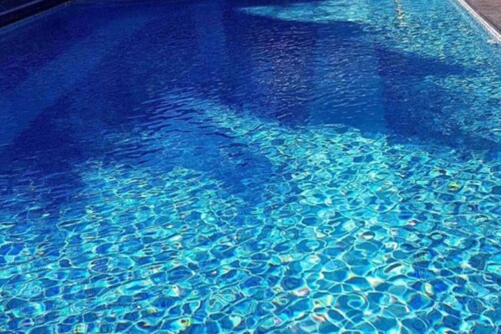 Hotel Pool