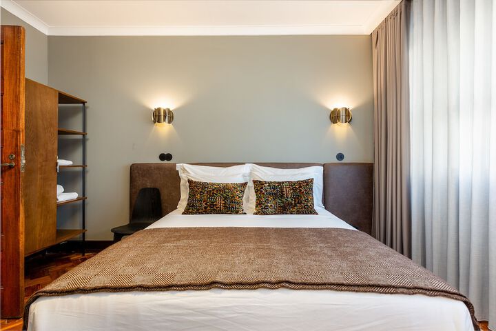 Room 32 of 75