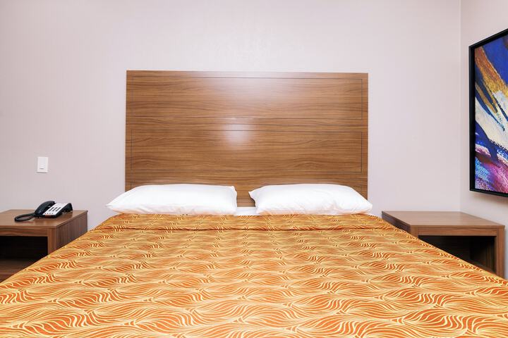 Room 2 of 11