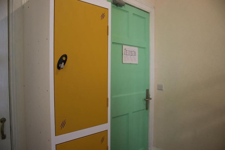 Room 4 of 76