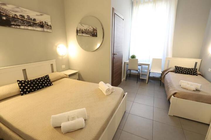 Room 10 of 24