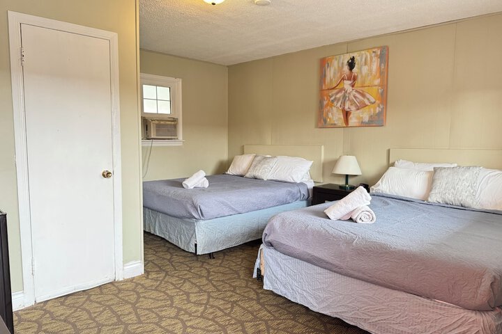 Room 8 of 23