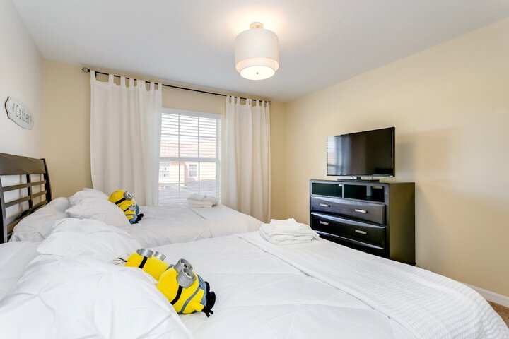 Room 4 of 50