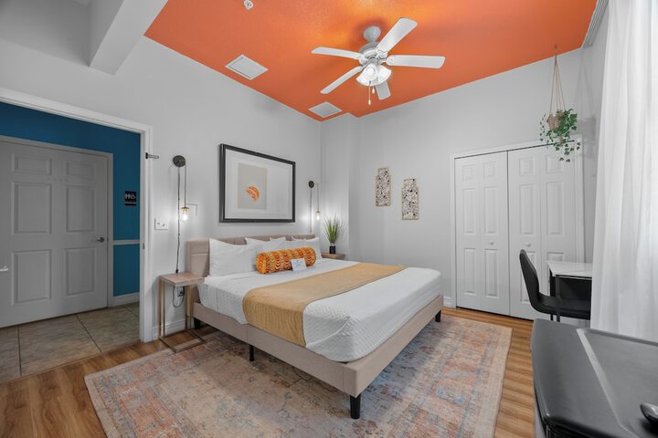 Room 25 of 52